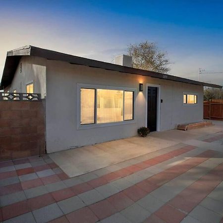 Modern City Ranch 3 Bdrm Family Home Access By Dirt Road Palmdale Luaran gambar