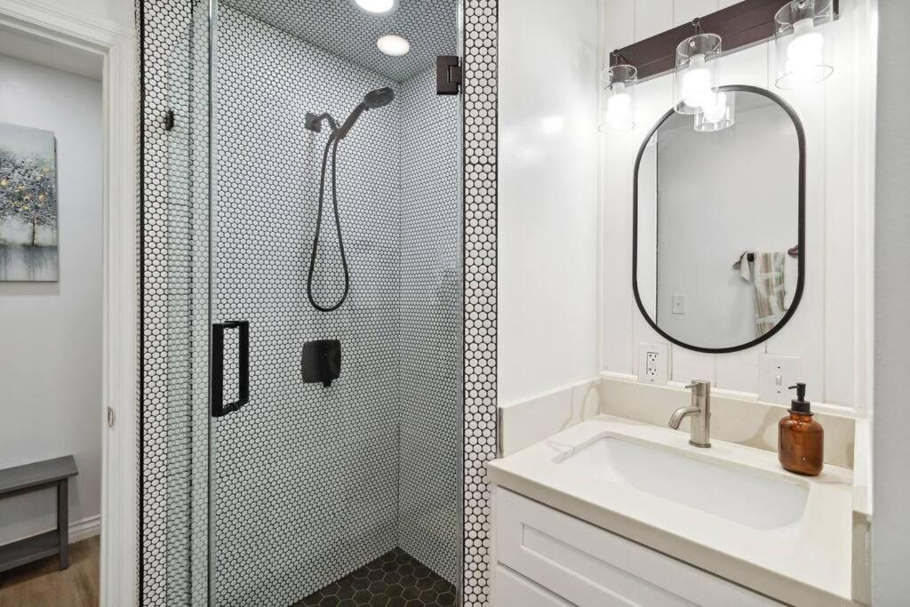 Modern City Ranch 3 Bdrm Family Home Access By Dirt Road Palmdale Luaran gambar