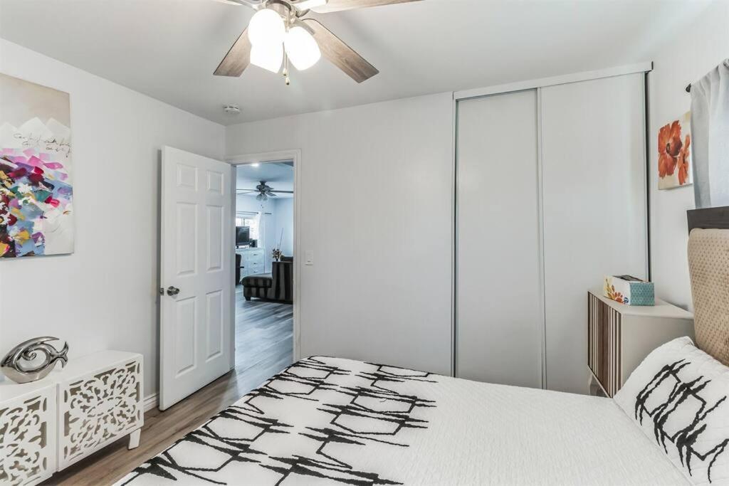 Modern City Ranch 3 Bdrm Family Home Access By Dirt Road Palmdale Luaran gambar