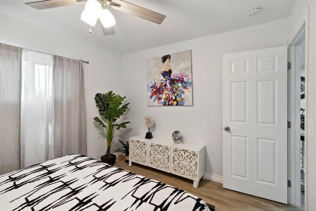 Modern City Ranch 3 Bdrm Family Home Access By Dirt Road Palmdale Luaran gambar